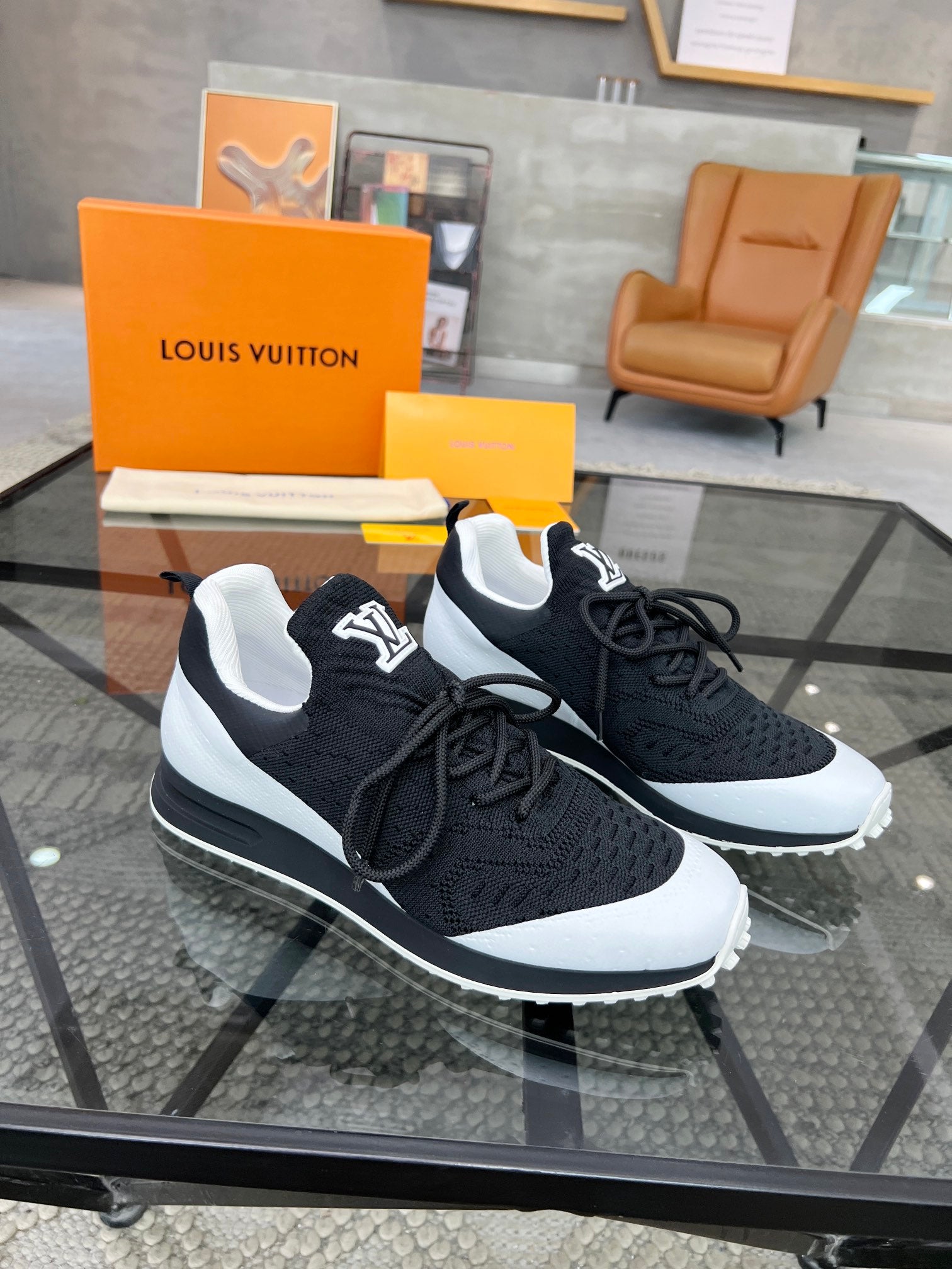 Louis Vuitton sneakers 27