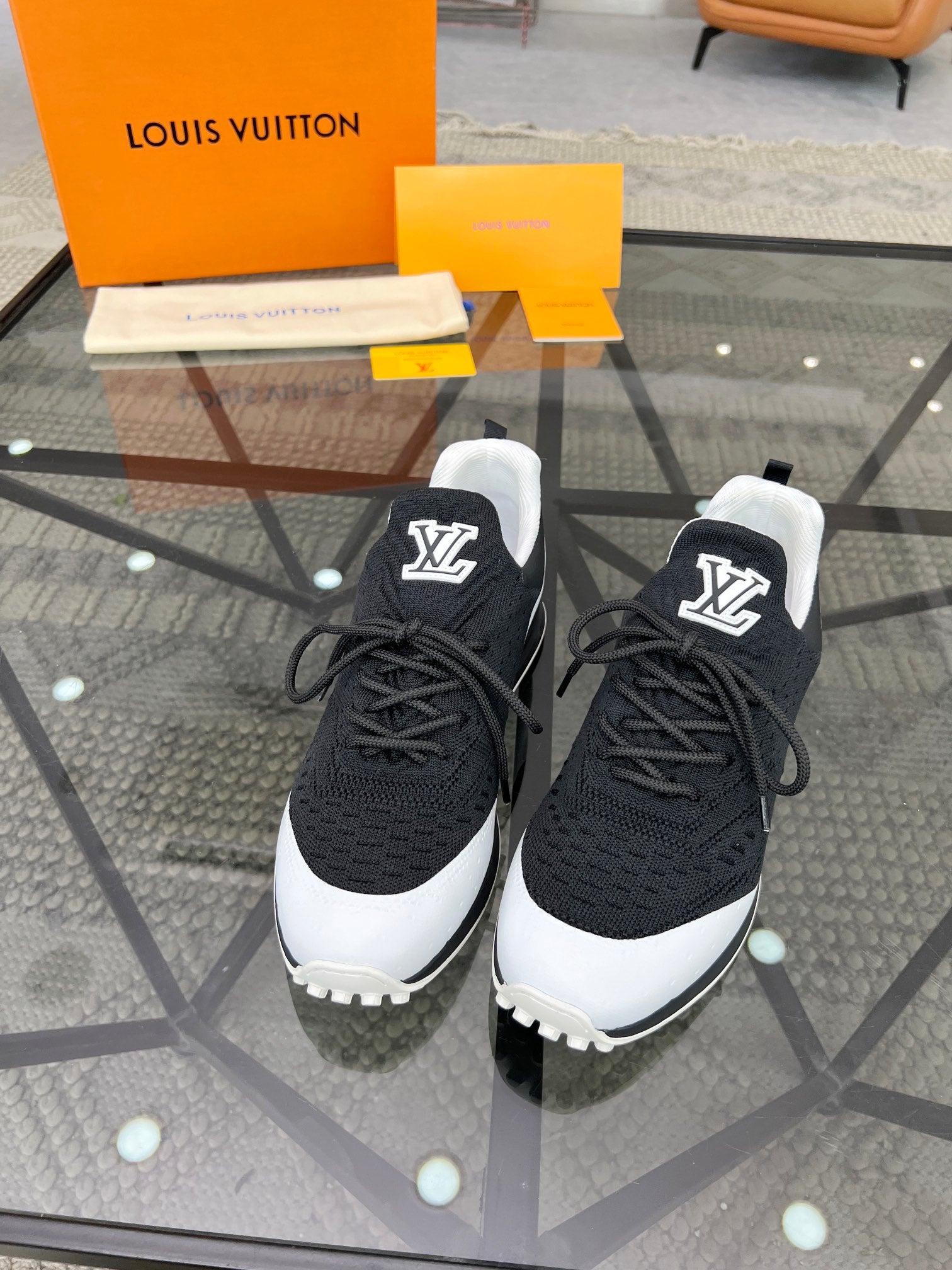 Louis Vuitton sneakers 27