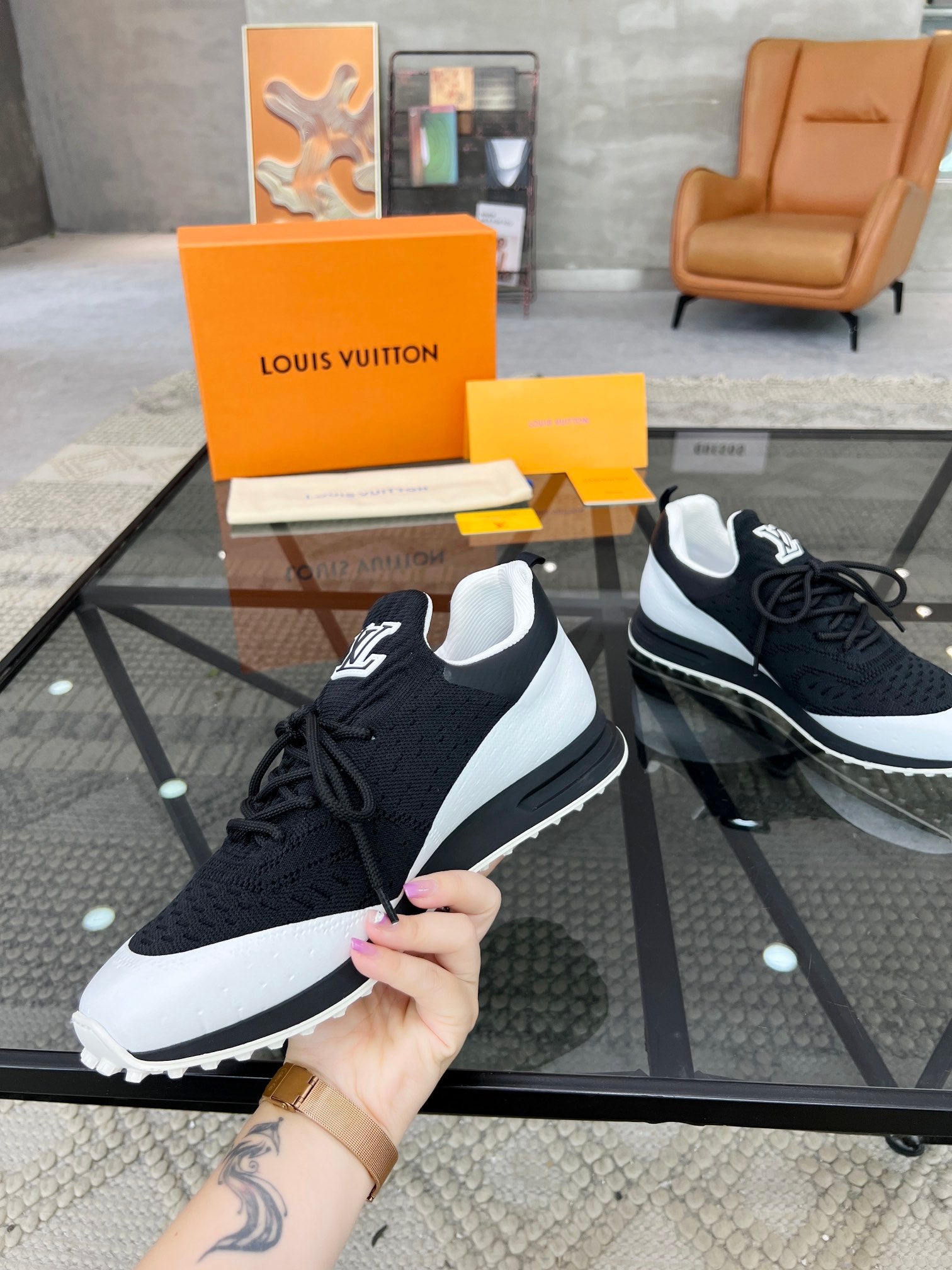 Louis Vuitton sneakers 27