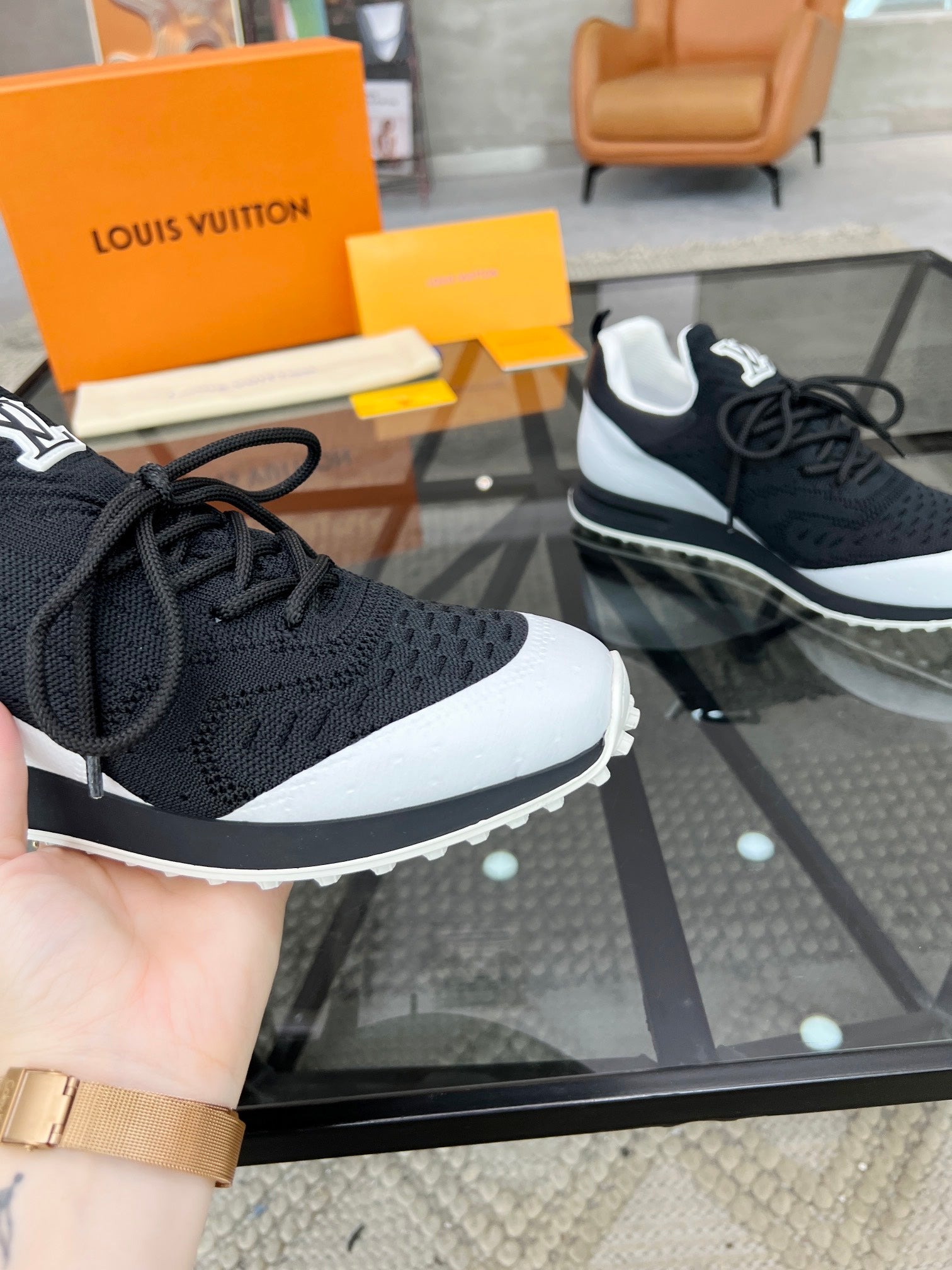 Louis Vuitton sneakers 27