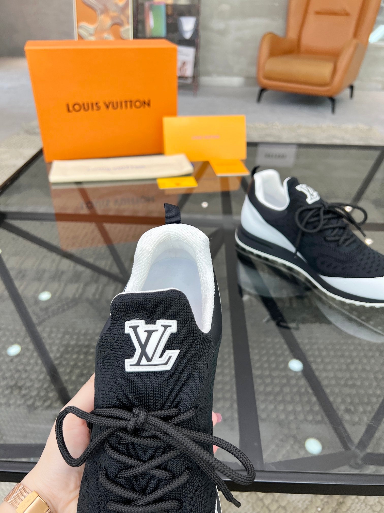 Louis Vuitton sneakers 27