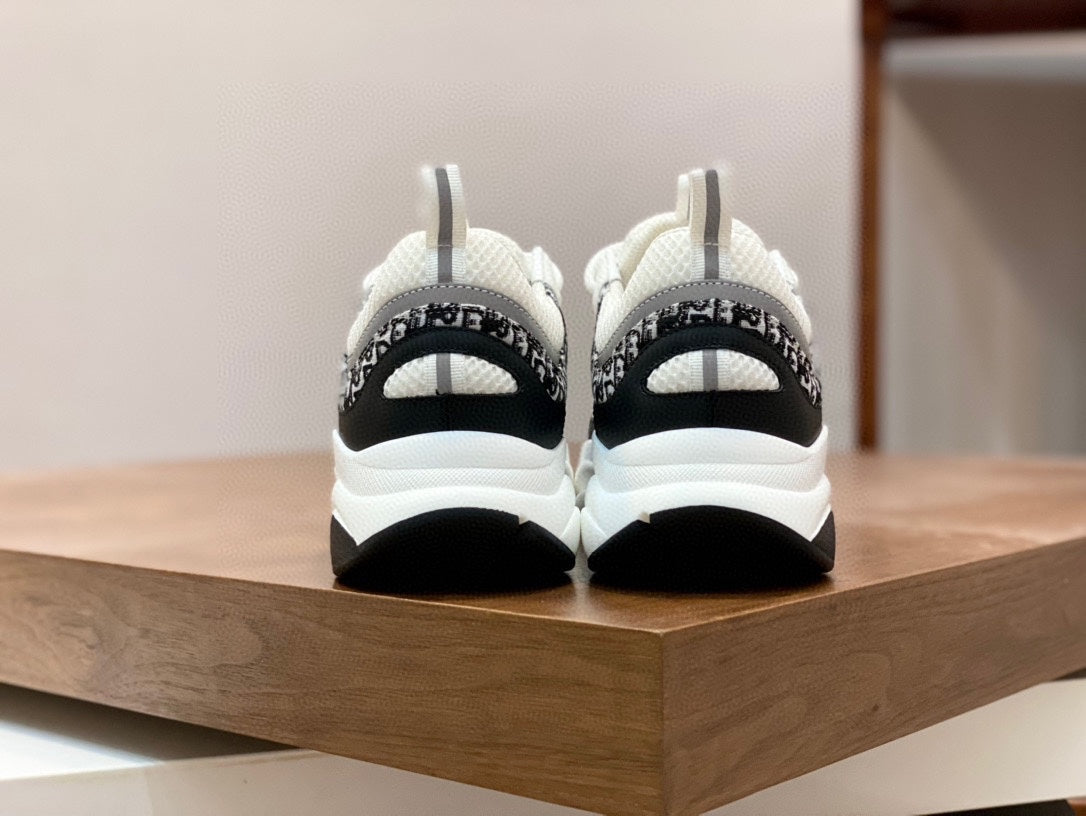 DIOR sneakers 01