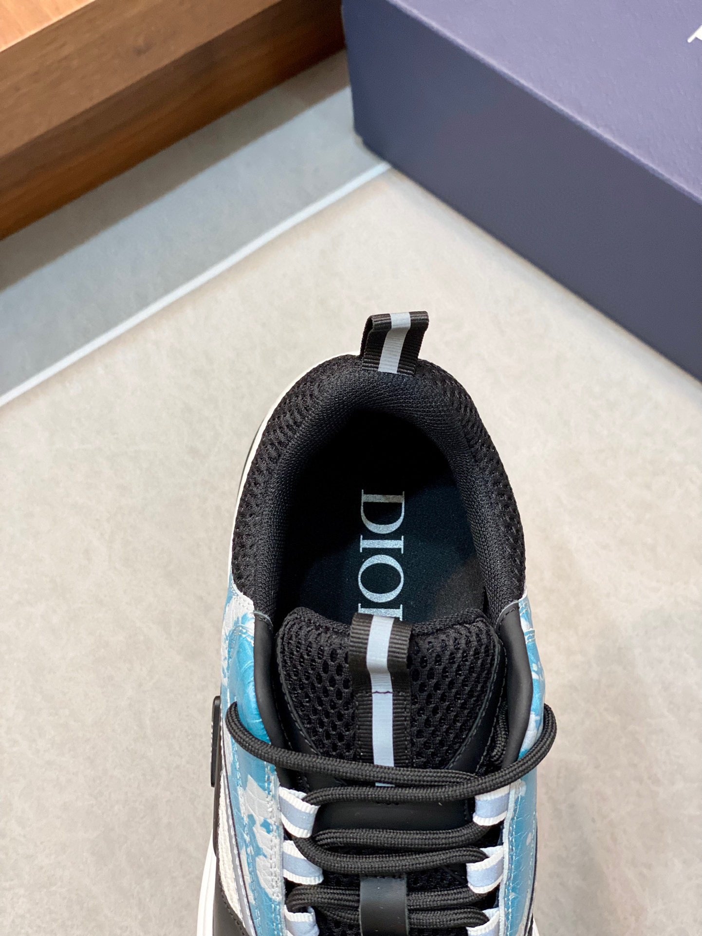 DIOR sneakers 02