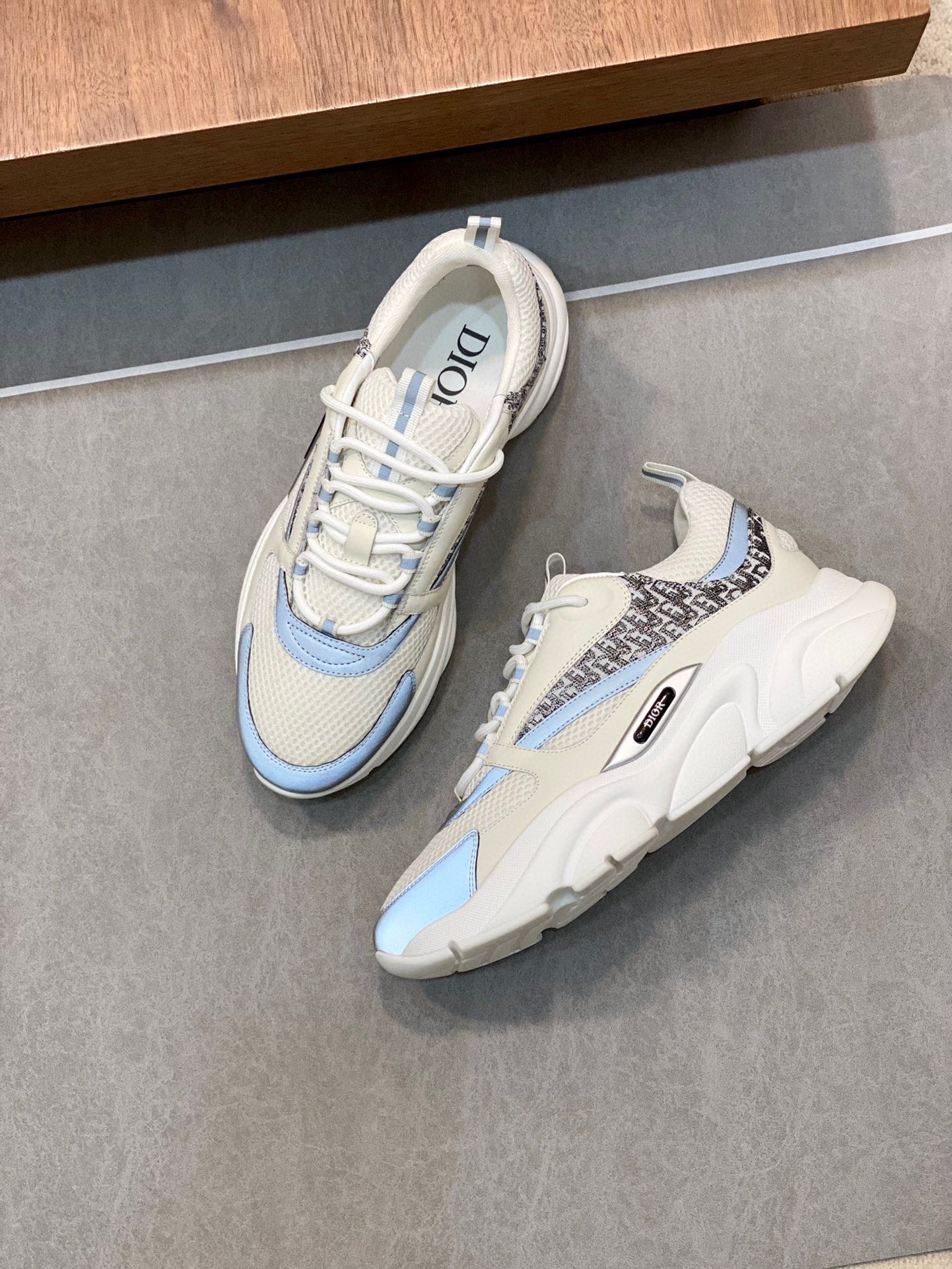 DIOR sneakers 03