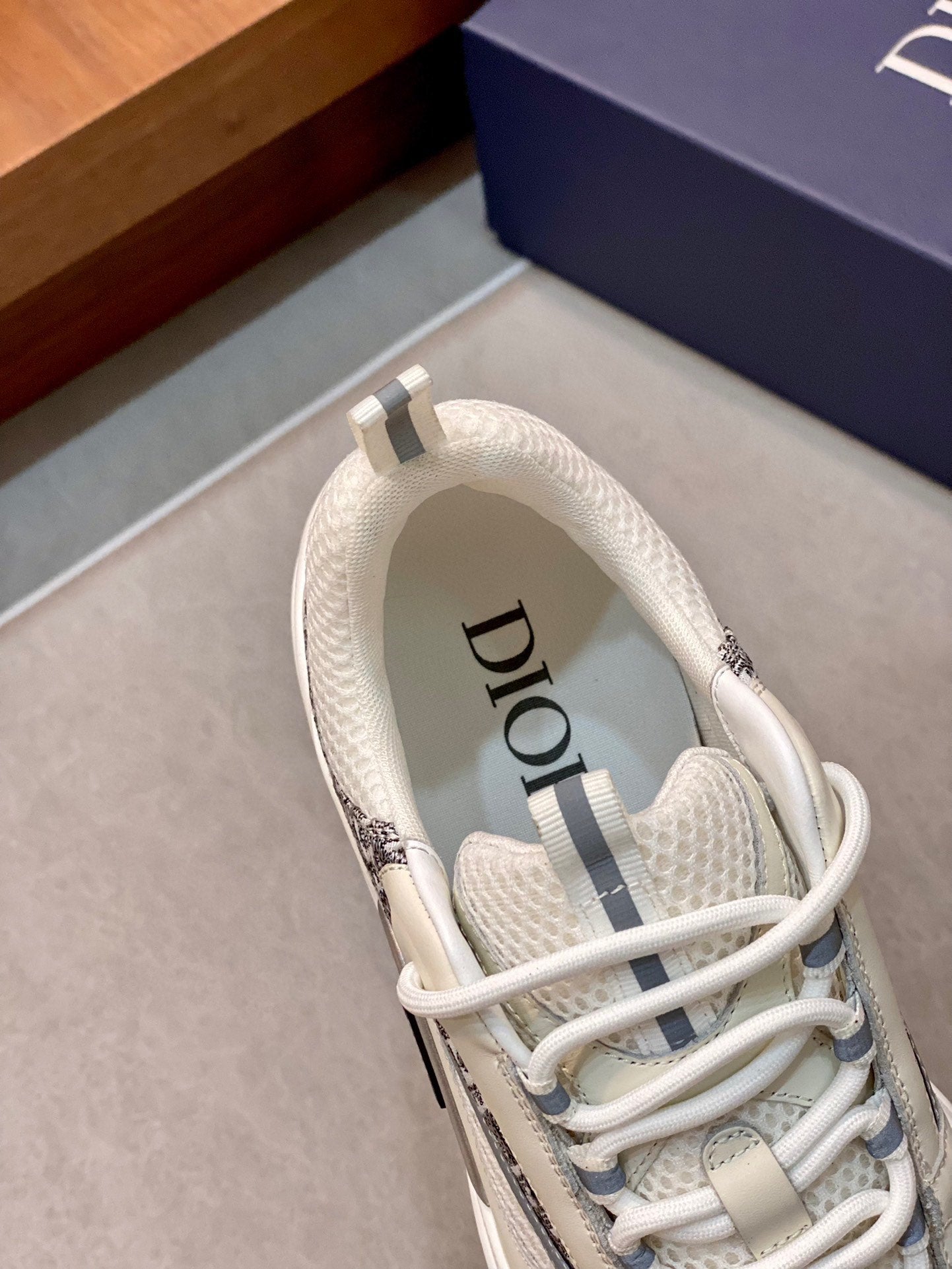 DIOR sneakers 03