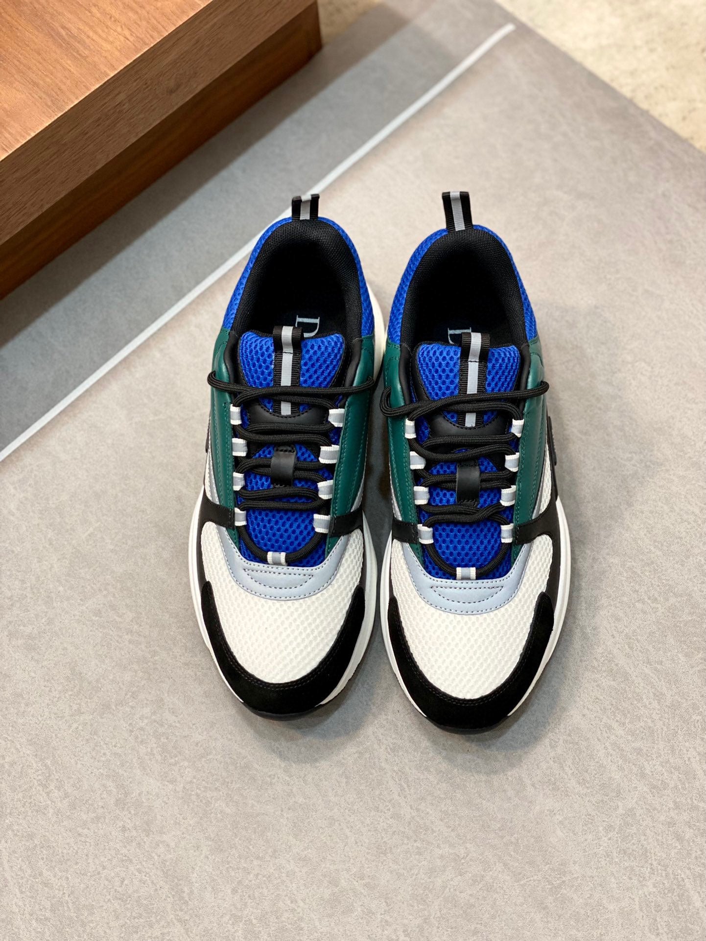 DIOR sneakers 04