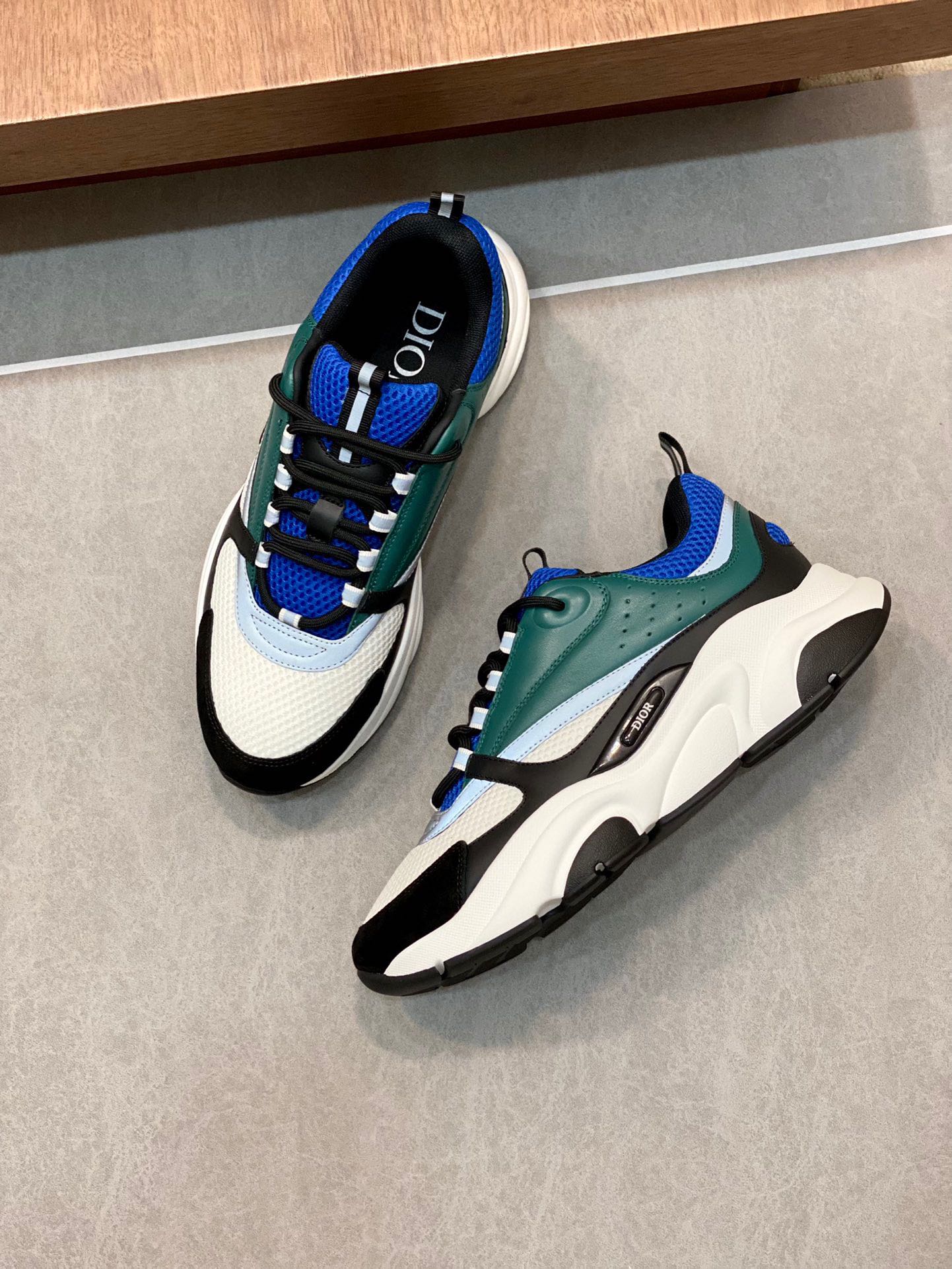 DIOR sneakers 04