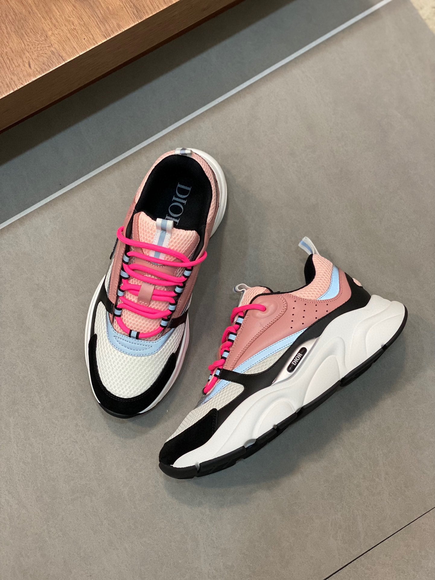 All sports shoes 06