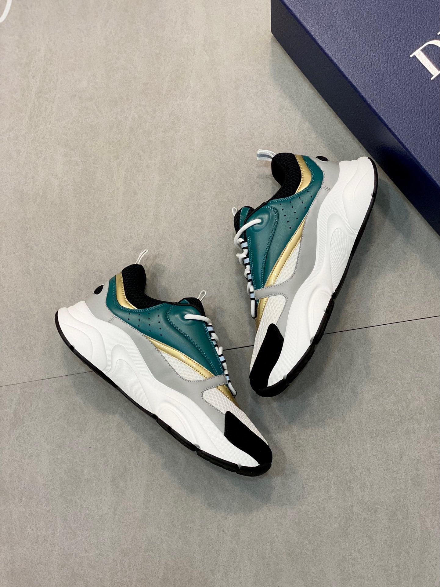 DIOR sneakers 09