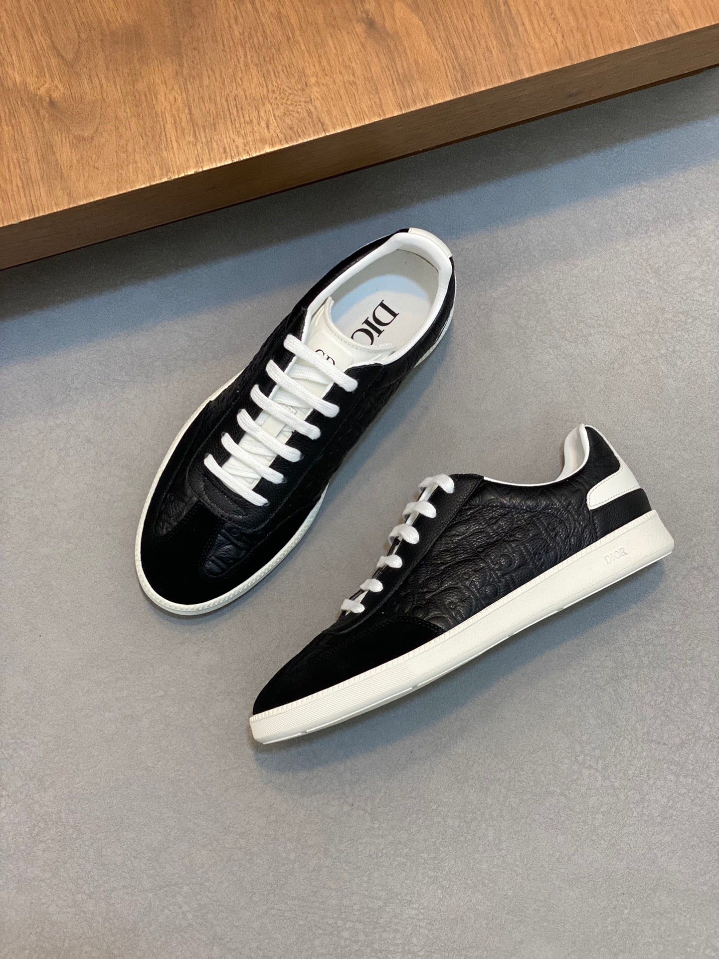DIOR sneakers 16