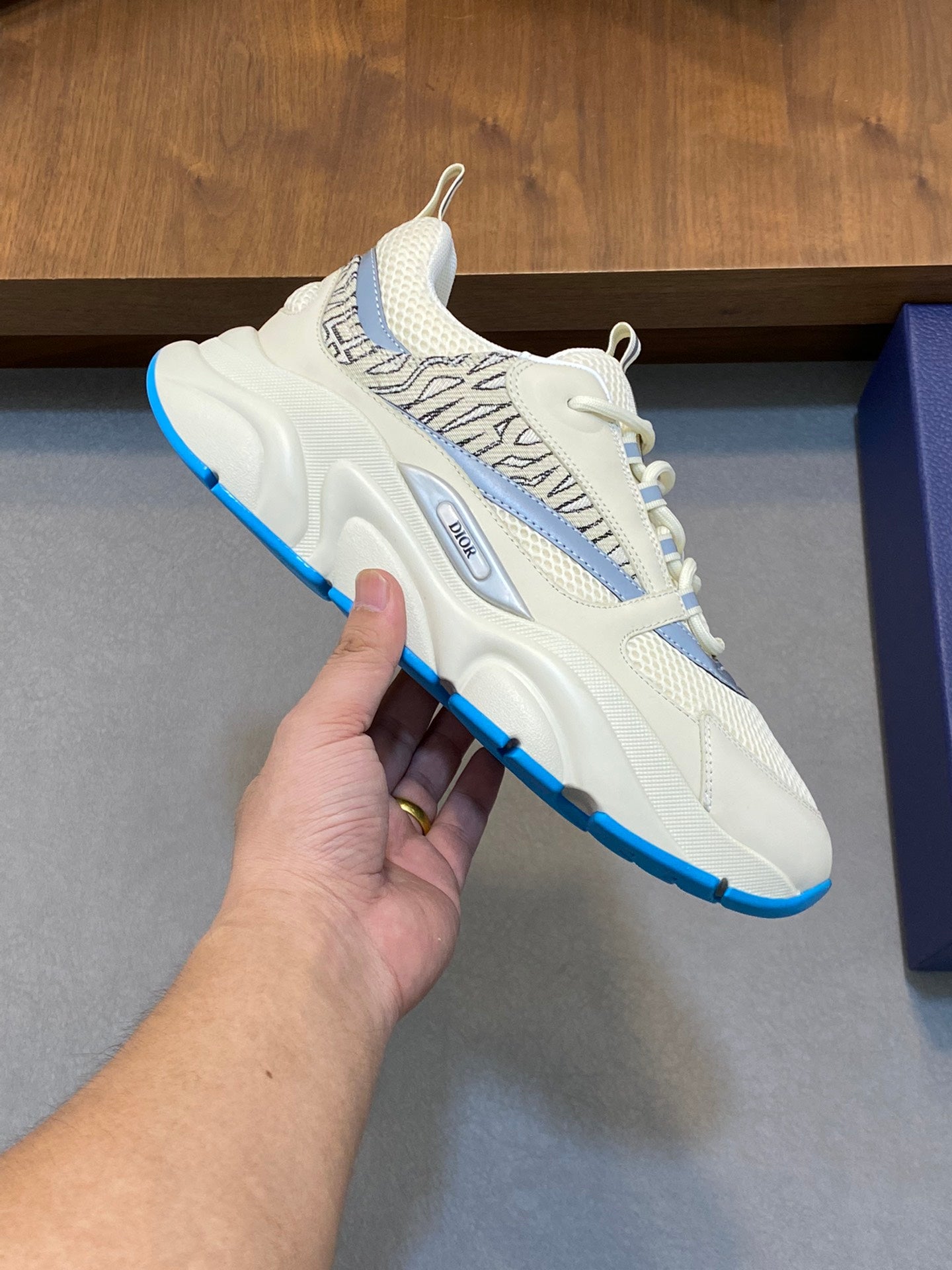 DIOR sneakers 23