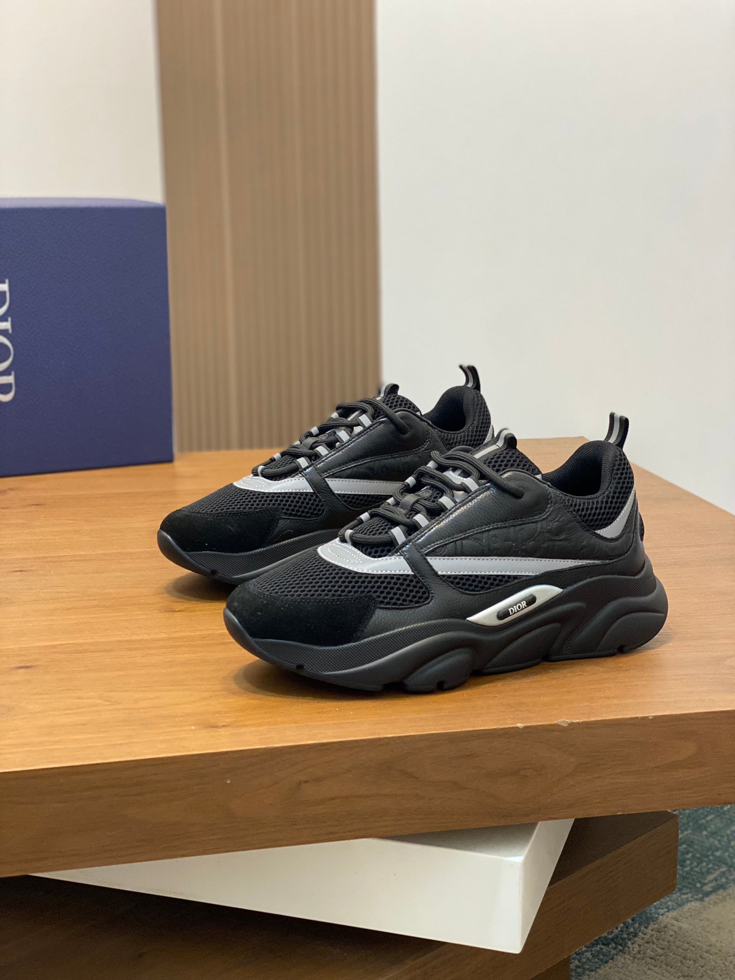 DIOR sneakers 25