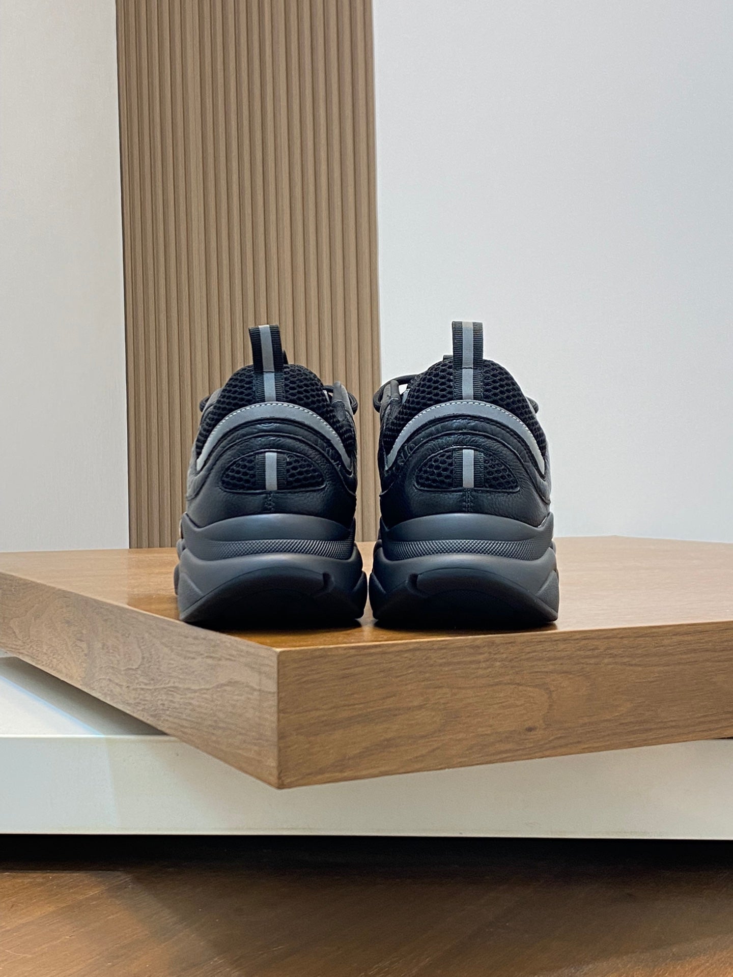 DIOR sneakers 25
