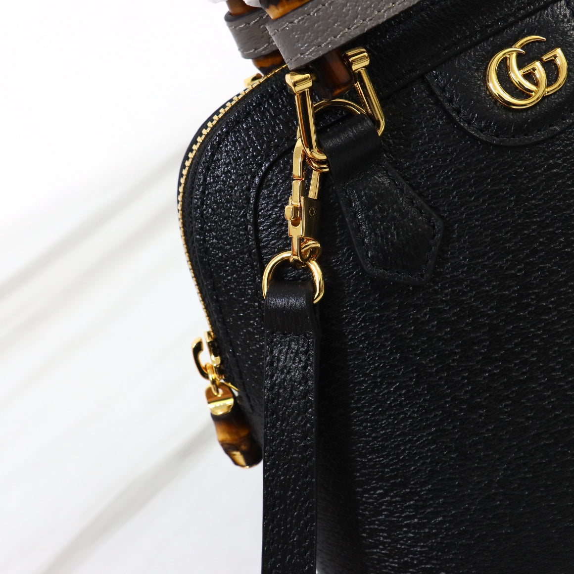 GUCCI women's bags 197