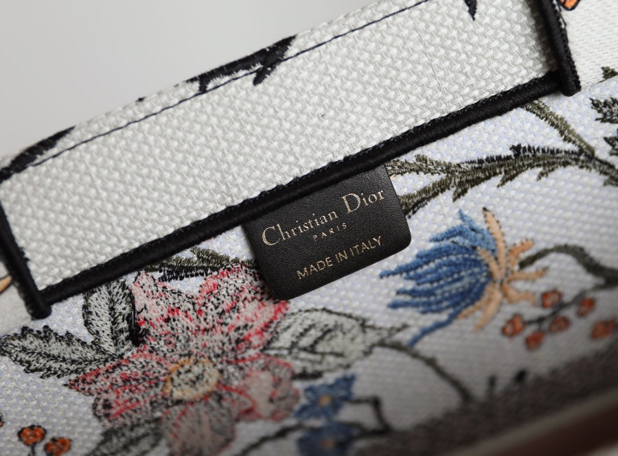 DIOR women's bags 7