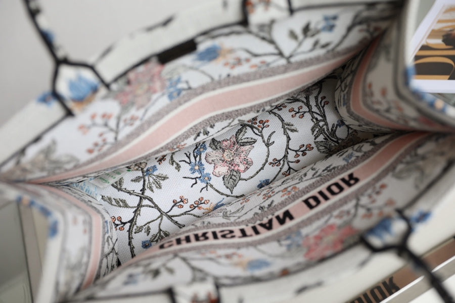 DIOR women's bags 7