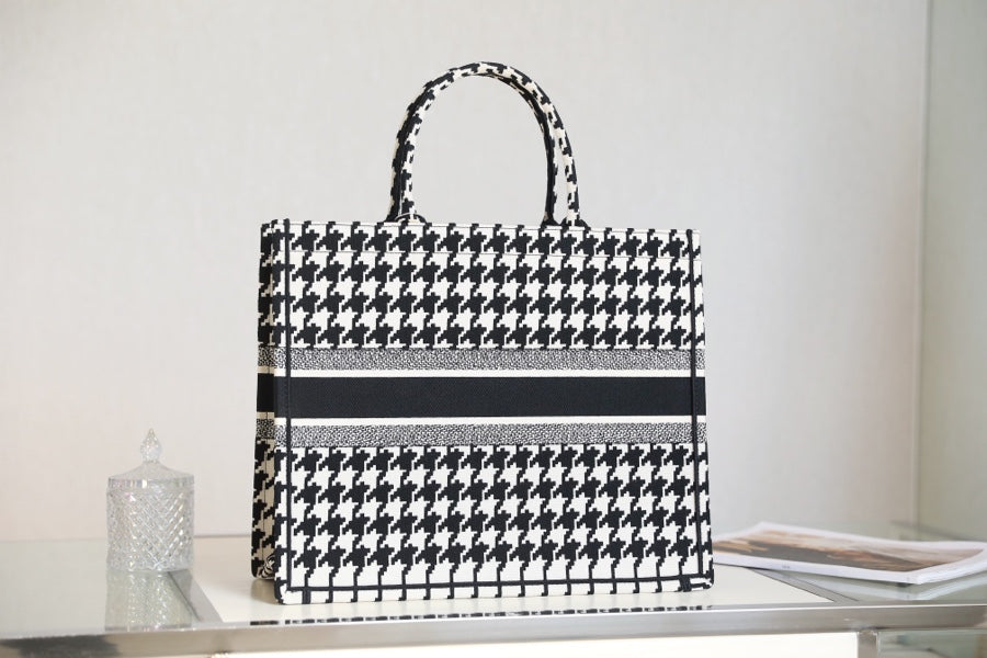 DIOR women's bags 9