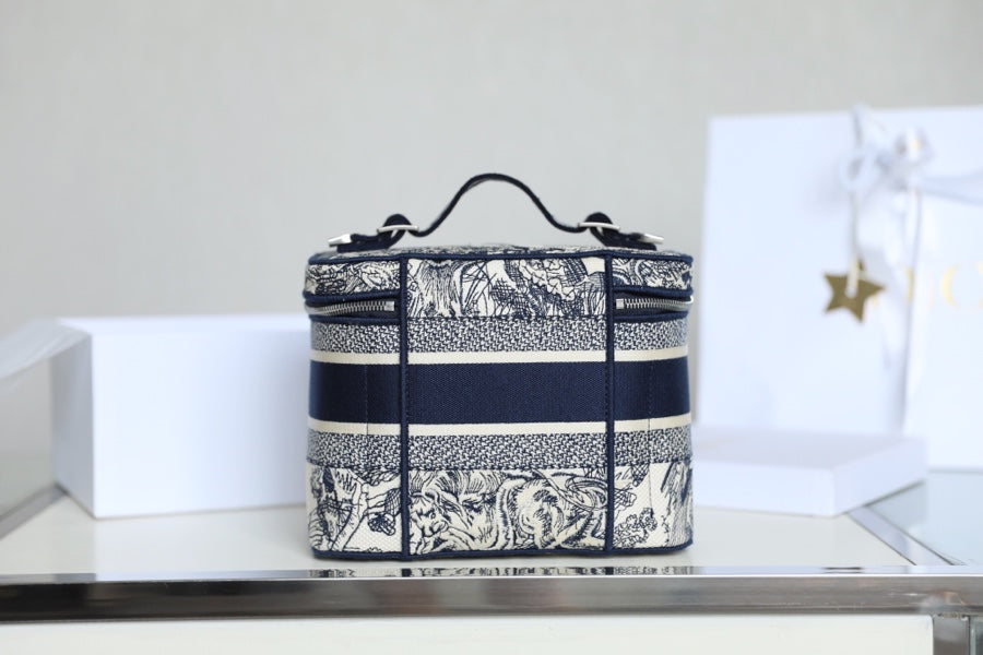 DIOR women's bags 14