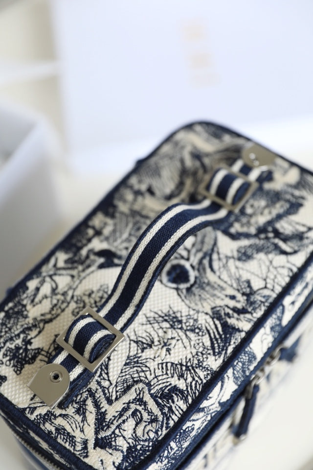 DIOR women's bags 14