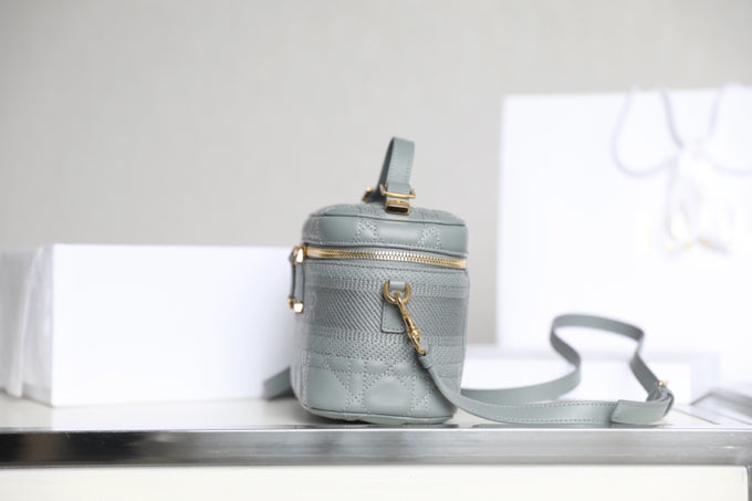 DIOR women's bags 17