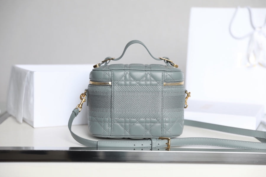 DIOR women's bags 17