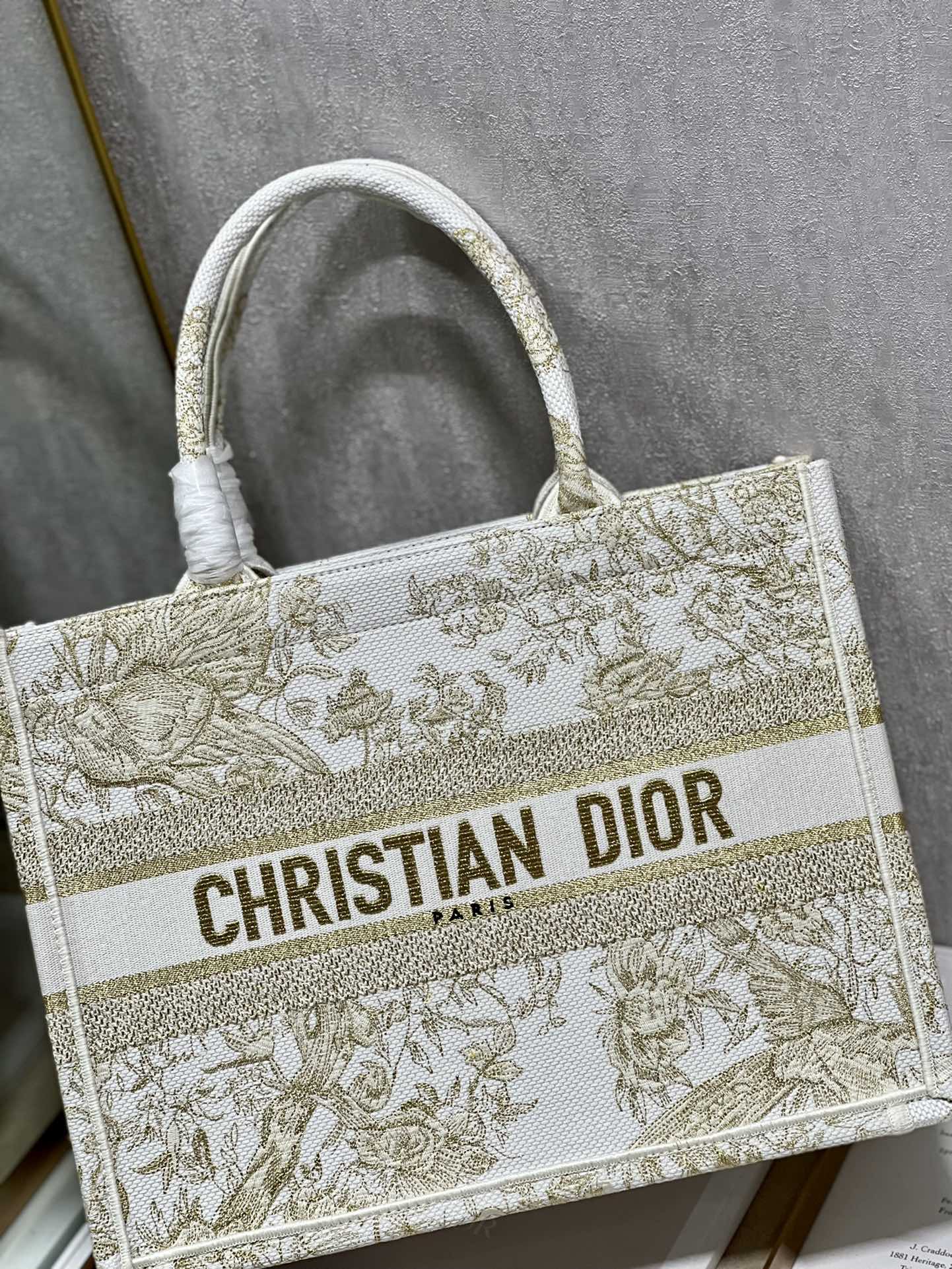 DIOR women's bags 32