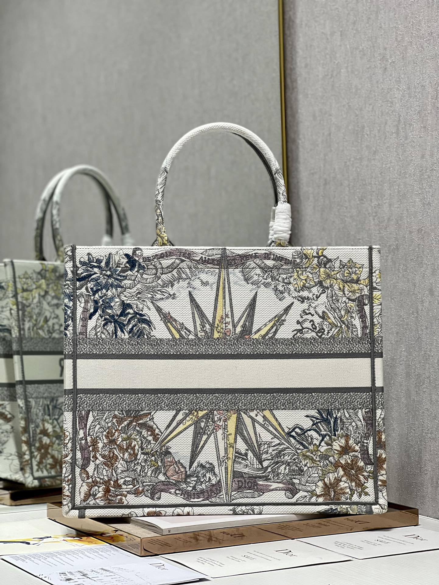 DIOR women's bags 33