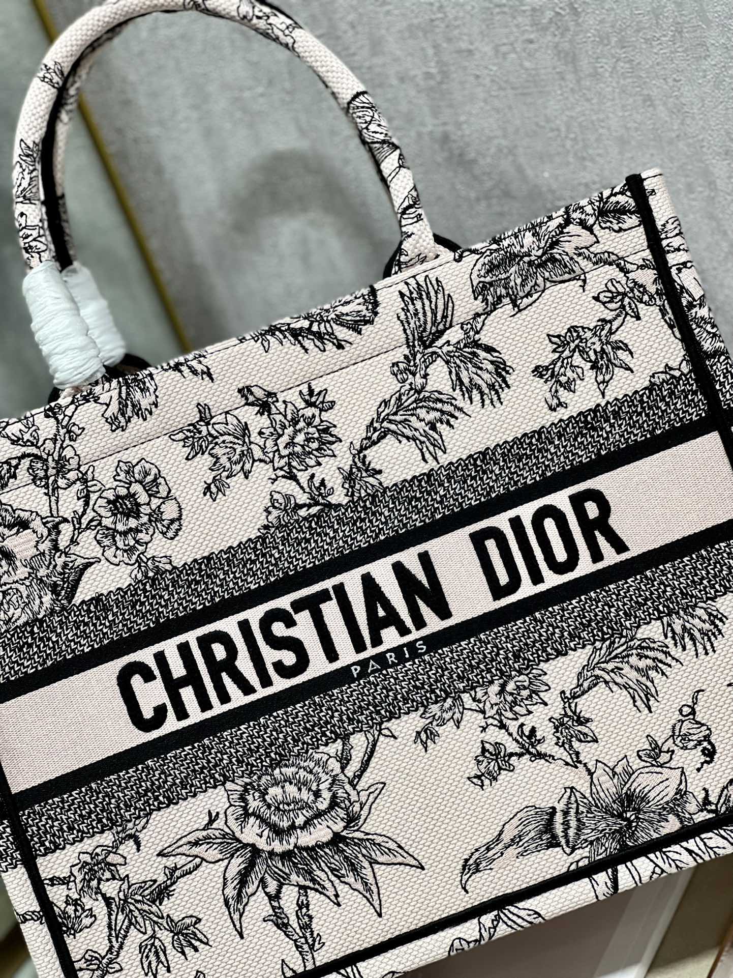 DIOR women's bags 145
