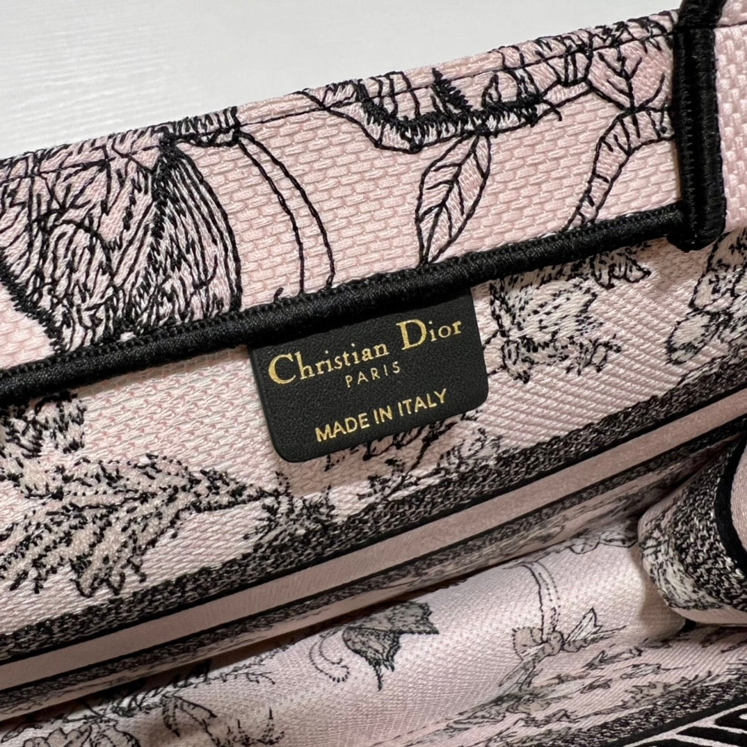 DIOR women's bags 145