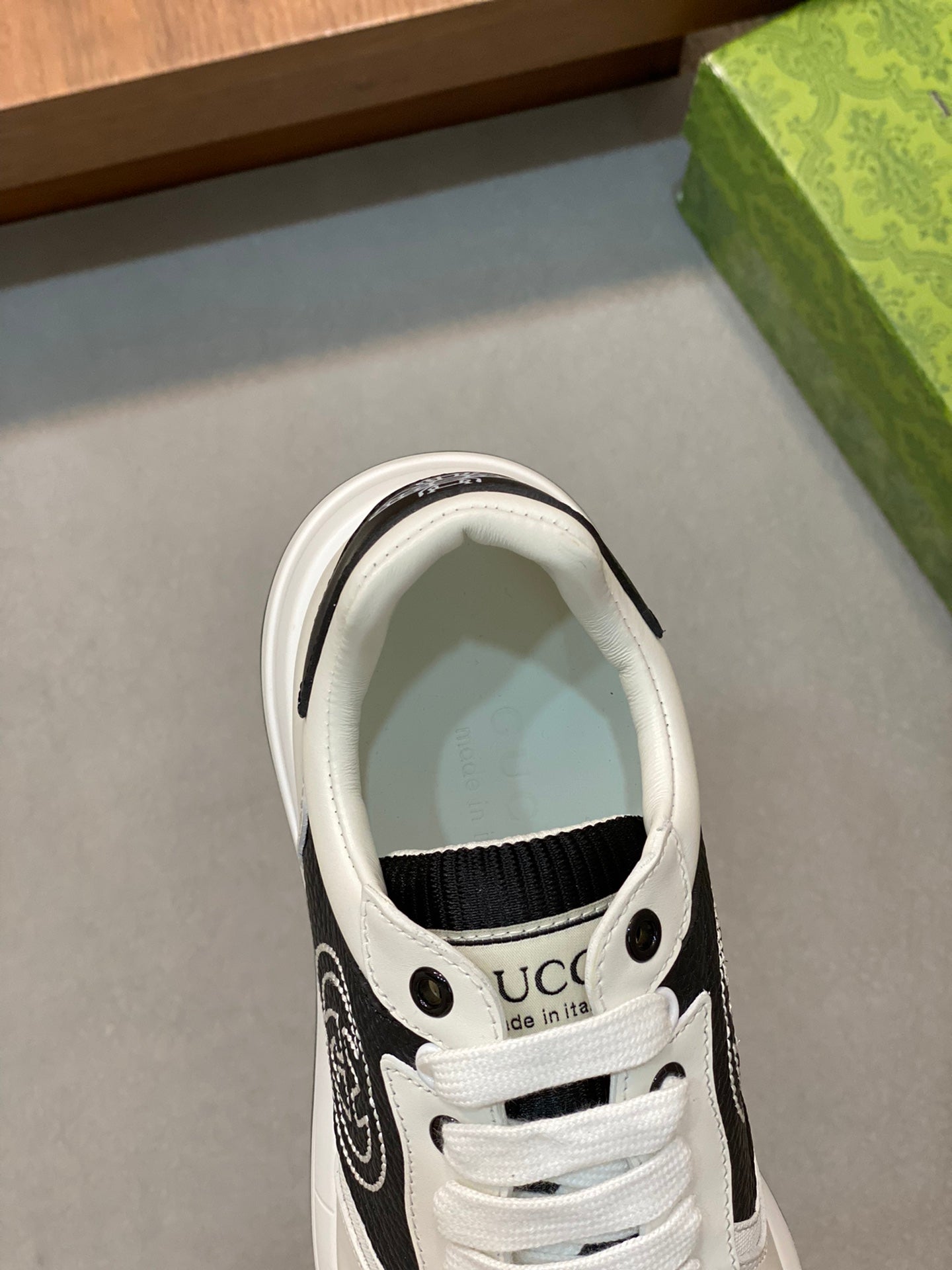 GUCCI sneakers 01