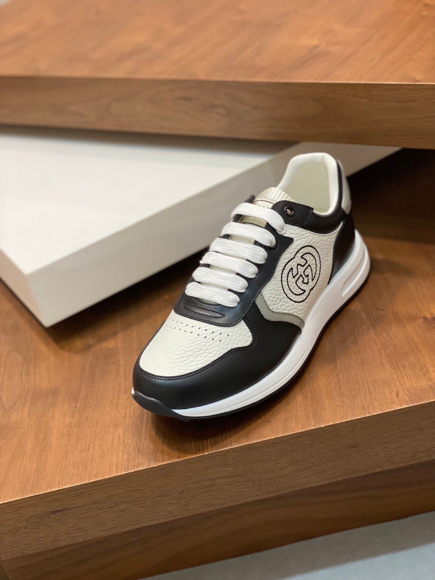 GUCCI sneakers 03