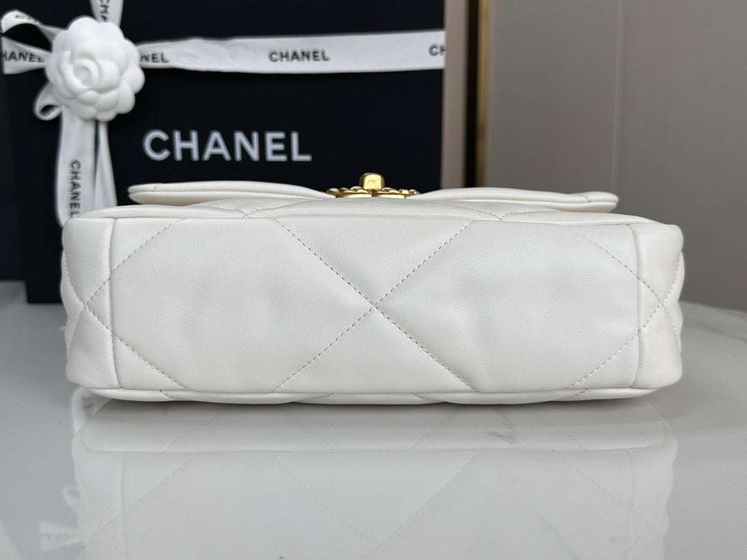 CHANEL women's bags 31