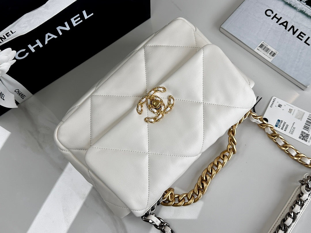 CHANEL women's bags 31