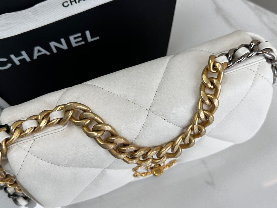 CHANEL women's bags 31