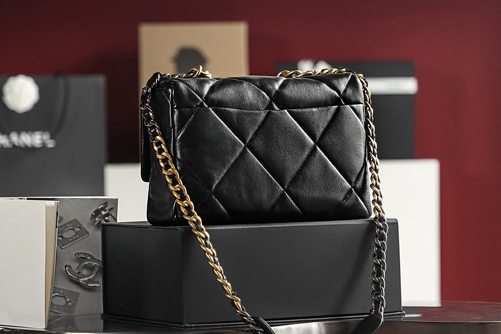 CHANEL women's bags 32