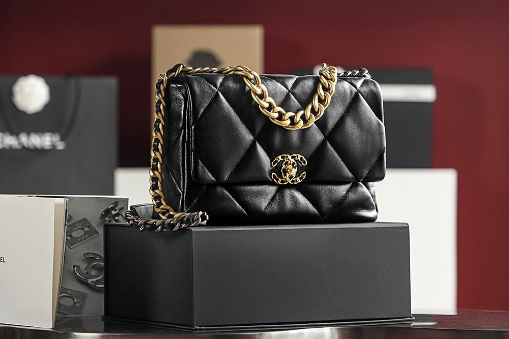 CHANEL women's bags 32