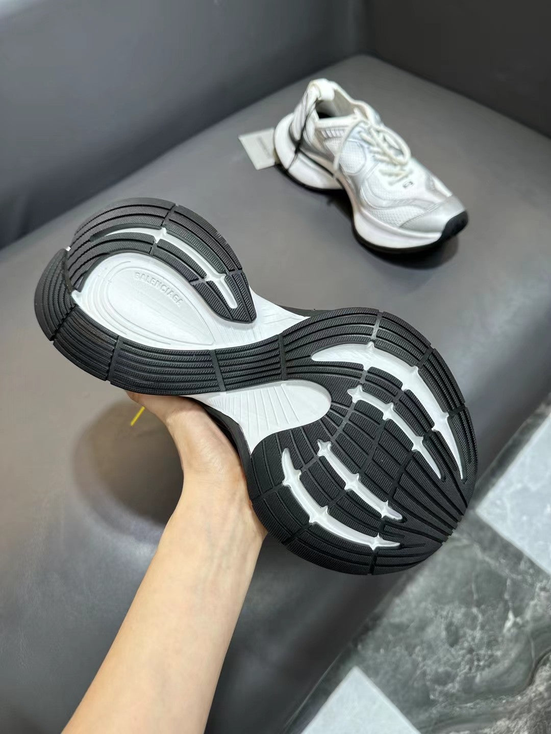 Balenciaga sneakers 02