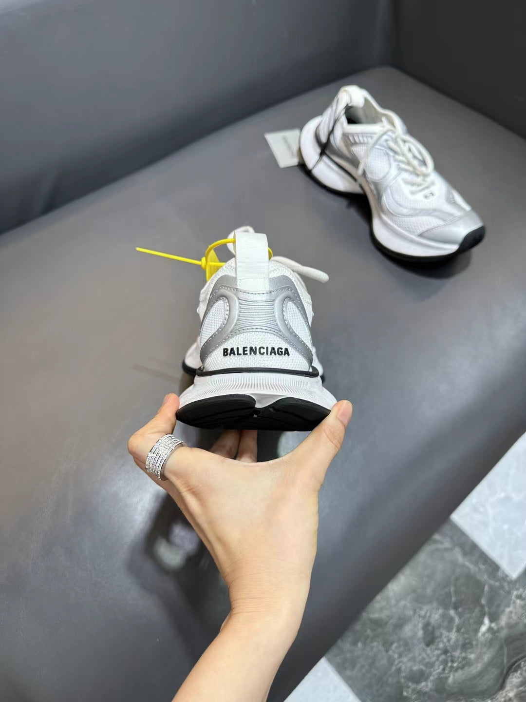 Balenciaga sneakers 02