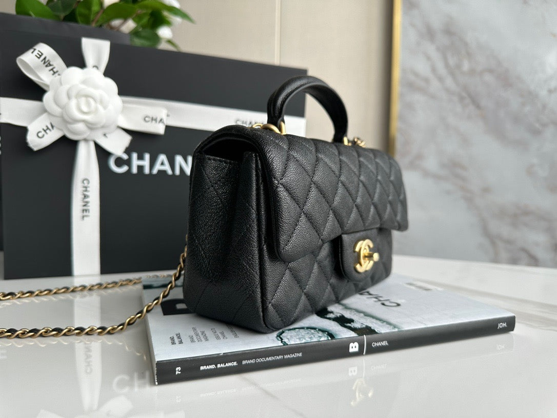 CHANEL women's bags 38
