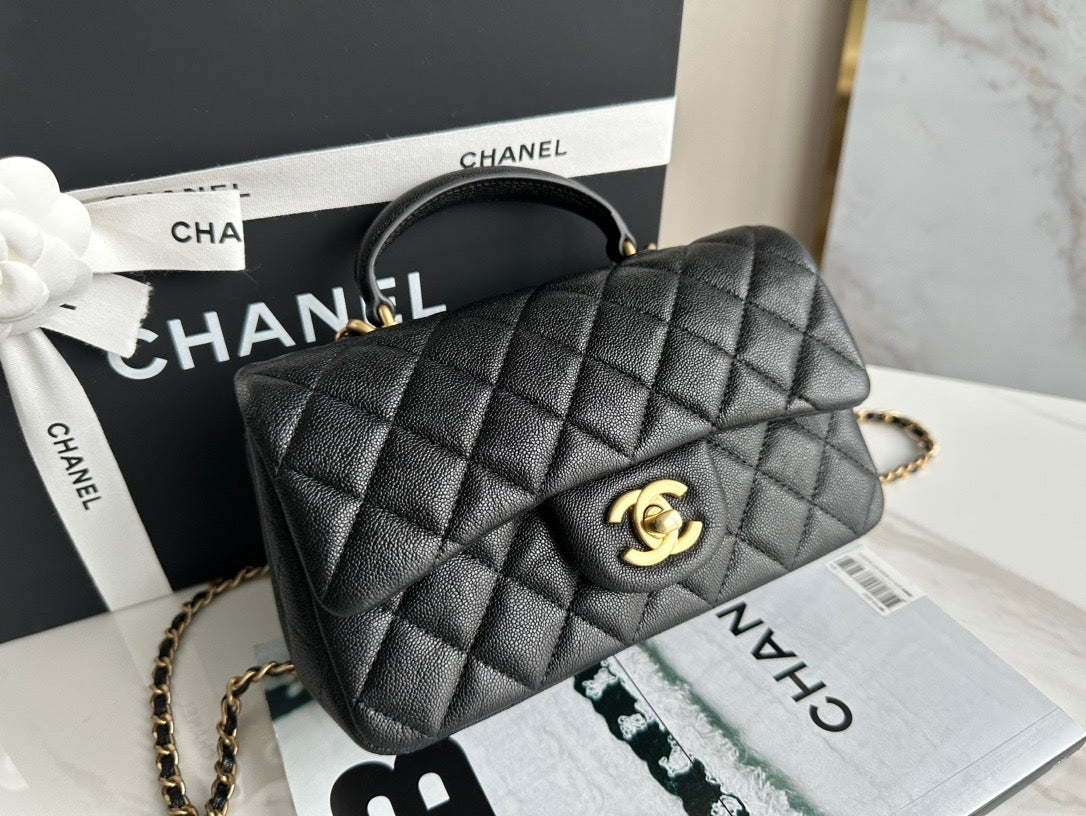 CHANEL women's bags 38