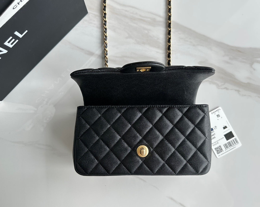 CHANEL women's bags 38