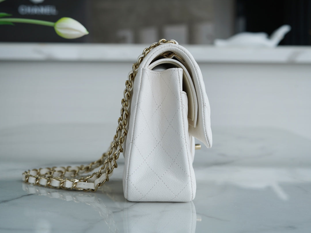 CHANEL women's bags 39