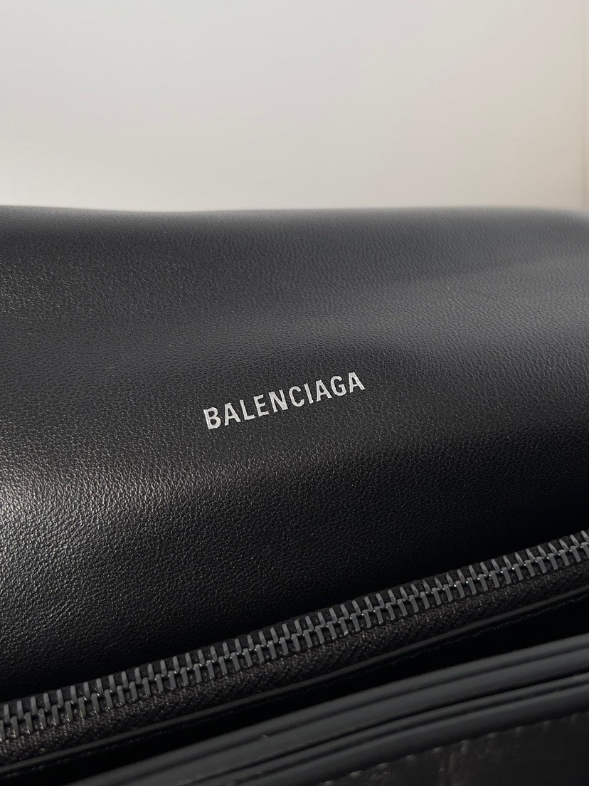 BALENCIAGA women's bags 8