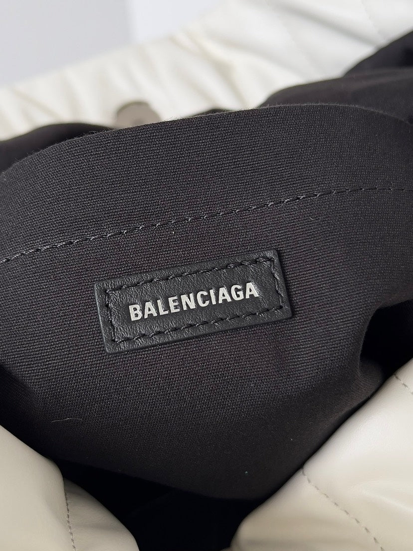 BALENCIAGA women's bags 11