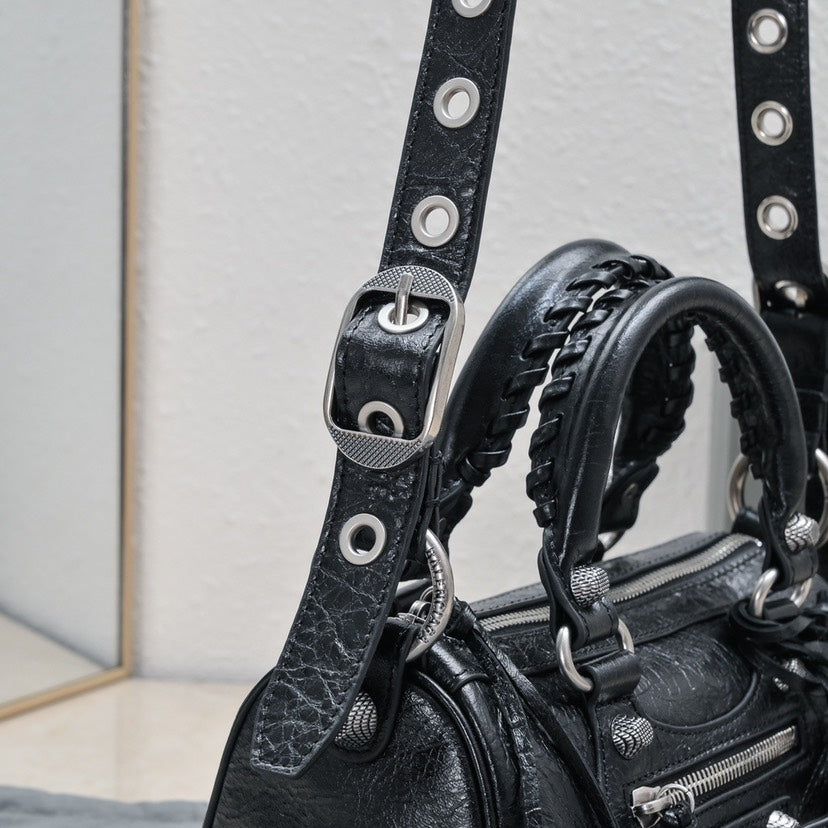 BALENCIAGA women's bags 23