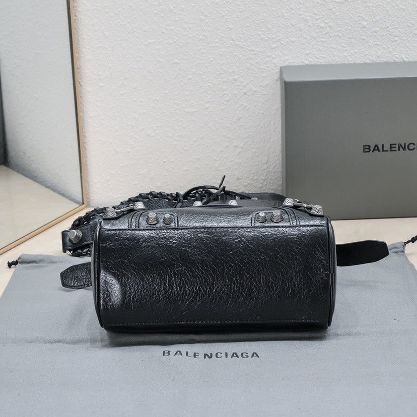 BALENCIAGA women's bags 23