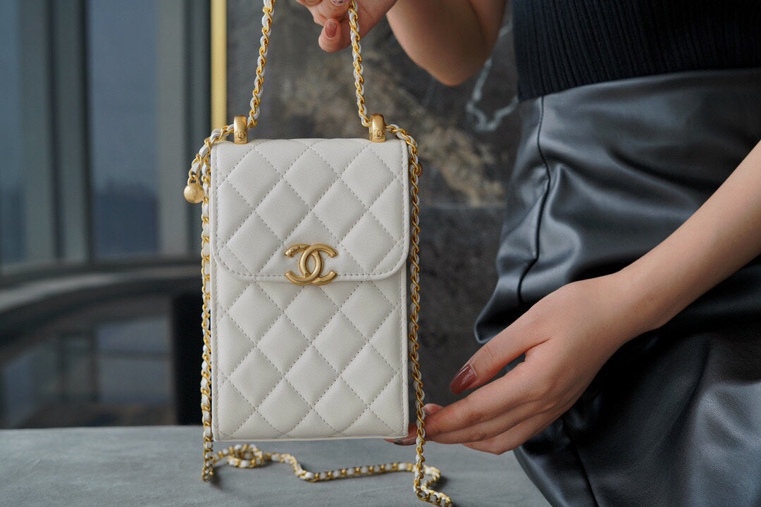 CHANEL women's bags 85