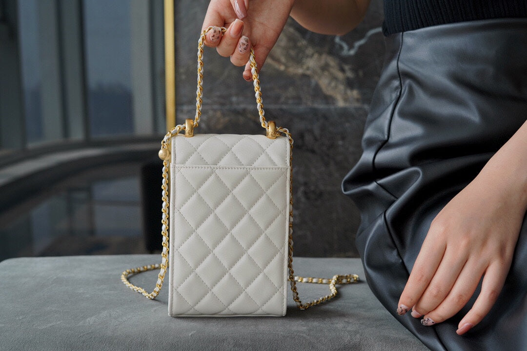 CHANEL women's bags 85