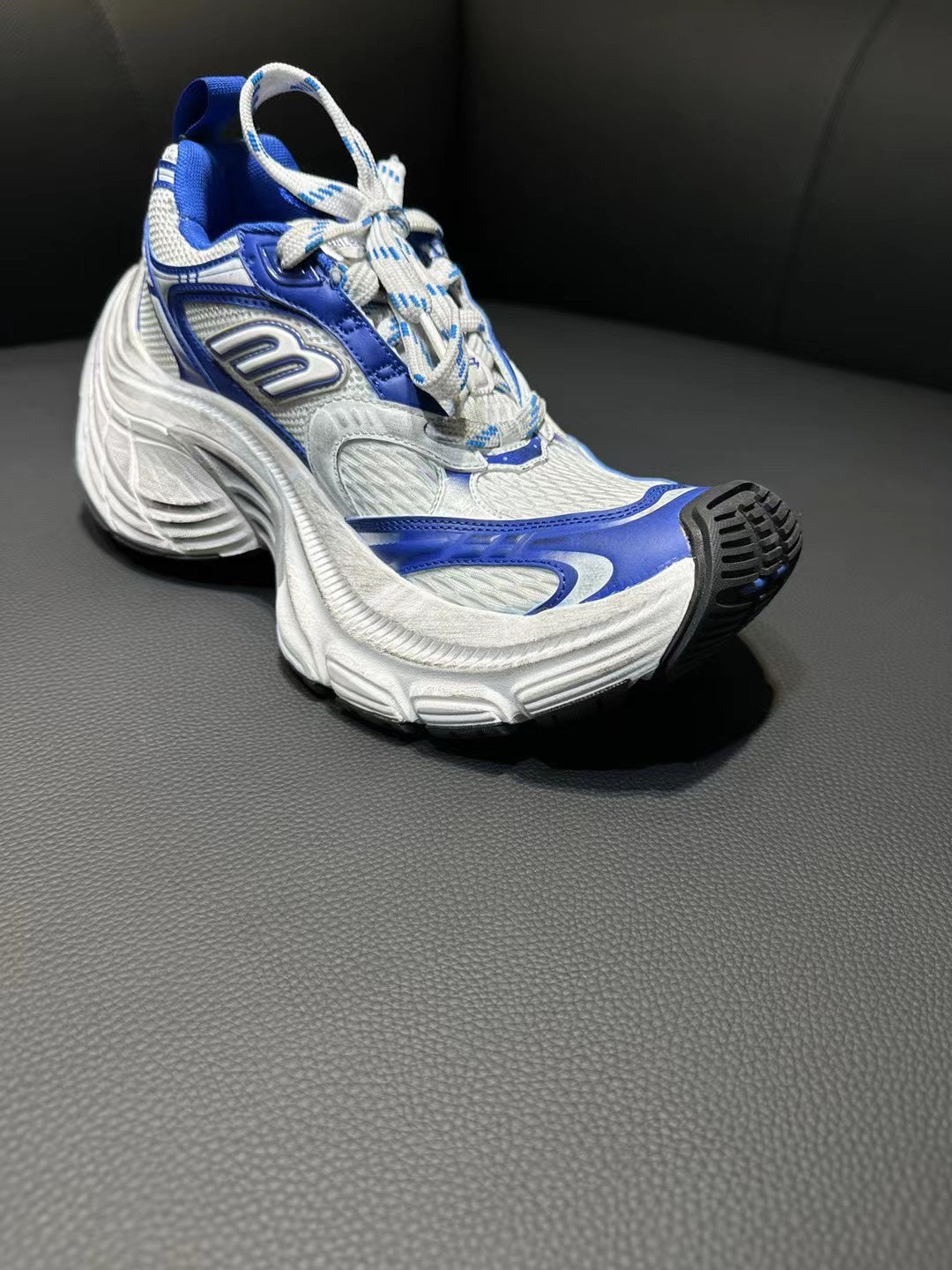 Balenciaga sneakers 18