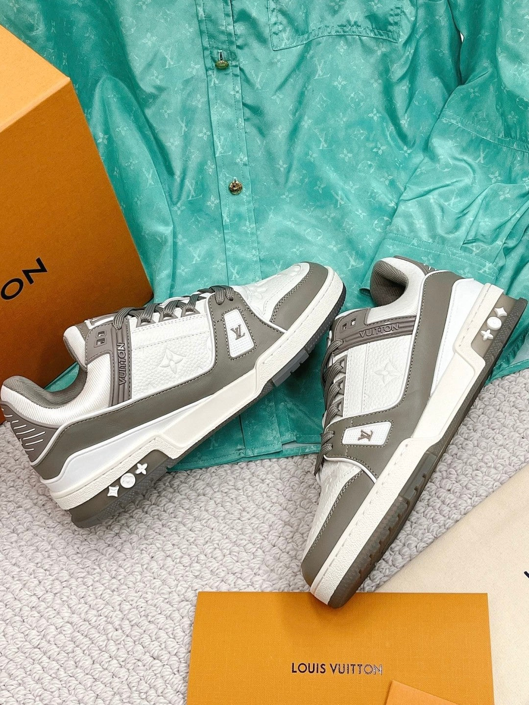 Louis Vuitton sneakers 36